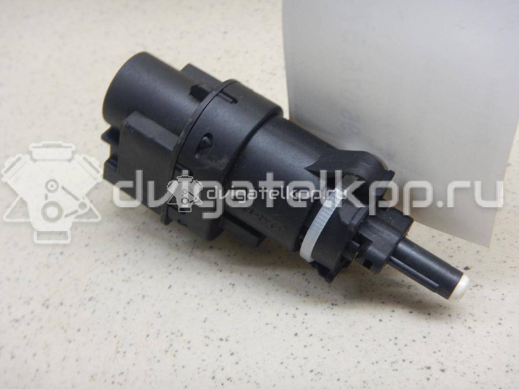 Фото Датчик включения стопсигнала  1223097 для Ford Fiesta / Focus / Tourneo / C-Max / Galaxy {forloop.counter}}