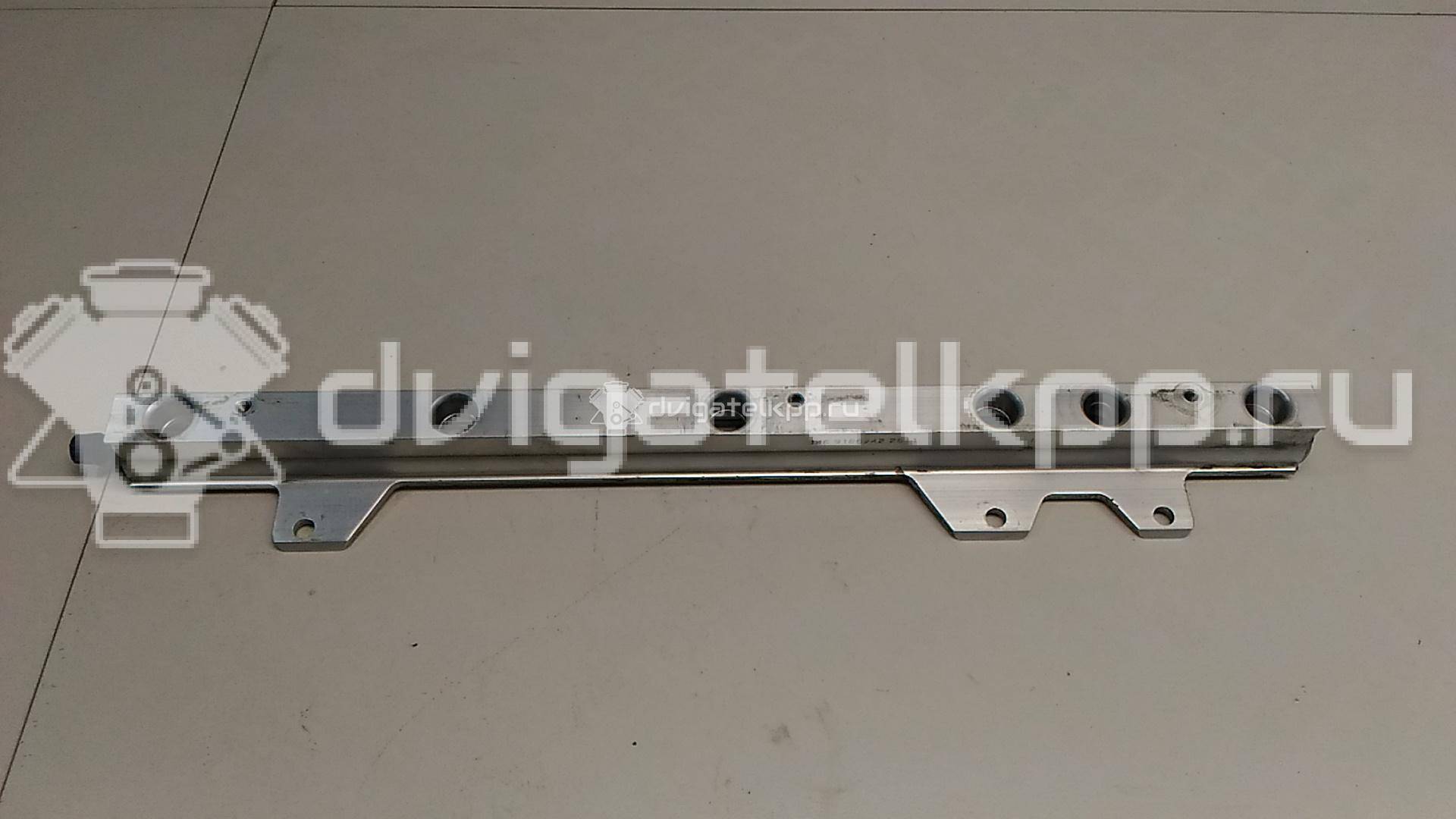 Фото Рейка топливная (рампа) для двигателя B 5254 T2 для Volvo V70 / S60 / S80 / Xc70 / Xc90 209-220 л.с 20V 2.5 л бензин 9186942 {forloop.counter}}