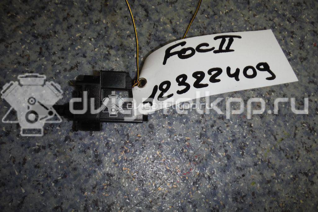 Фото Датчик педали сцепления  4M5T7C534AA для Ford Fiesta / Focus / Tourneo / C-Max / Galaxy {forloop.counter}}