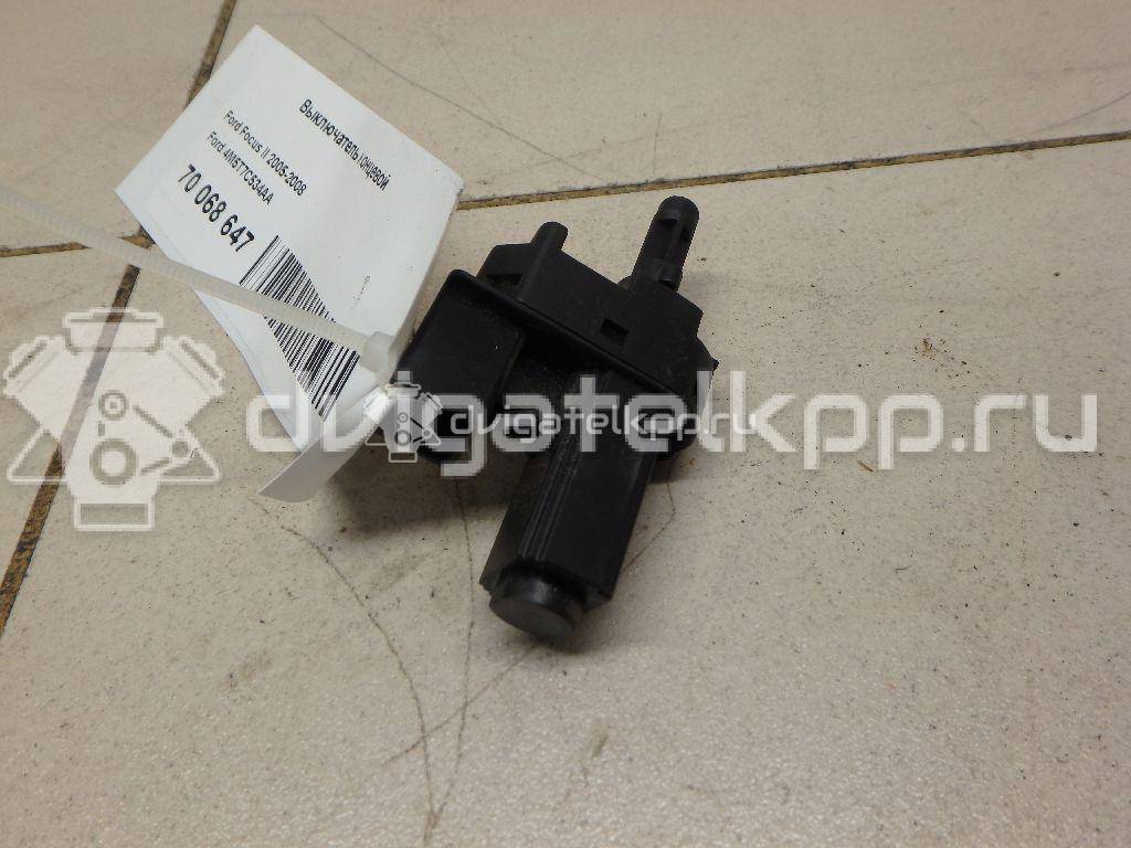 Фото Датчик педали сцепления  4M5T7C534AA для Ford Fiesta / Focus / Tourneo / C-Max / Galaxy {forloop.counter}}