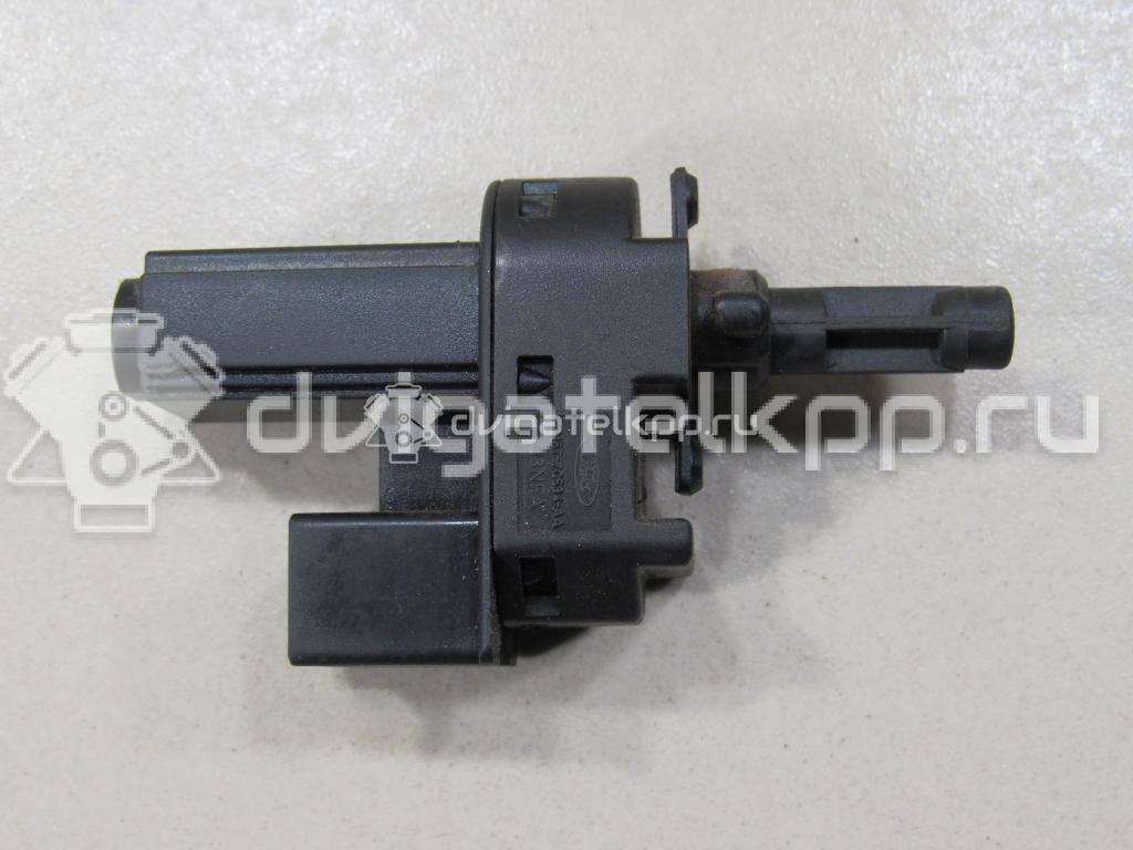 Фото Датчик педали сцепления  4M5T7C534AA для Ford Fiesta / Focus / Tourneo / C-Max / Galaxy {forloop.counter}}
