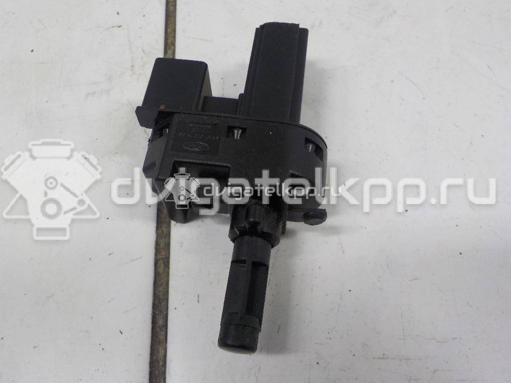 Фото Датчик педали сцепления  4M5T7C534AA для Ford Fiesta / Focus / Tourneo / C-Max / Galaxy {forloop.counter}}
