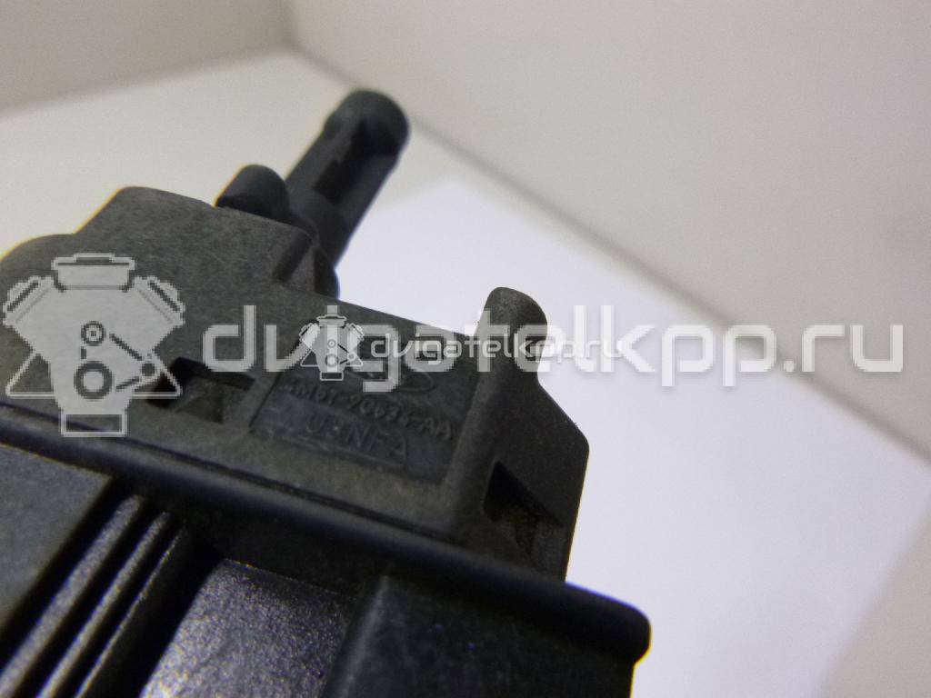 Фото Датчик педали сцепления  4M5T7C534AA для Ford Fiesta / Focus / Tourneo / C-Max / Galaxy {forloop.counter}}