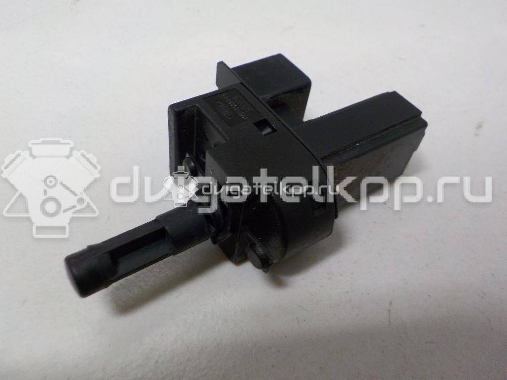 Фото Датчик педали сцепления  4M5T7C534AA для Ford Fiesta / Focus / Tourneo / C-Max / Galaxy {forloop.counter}}