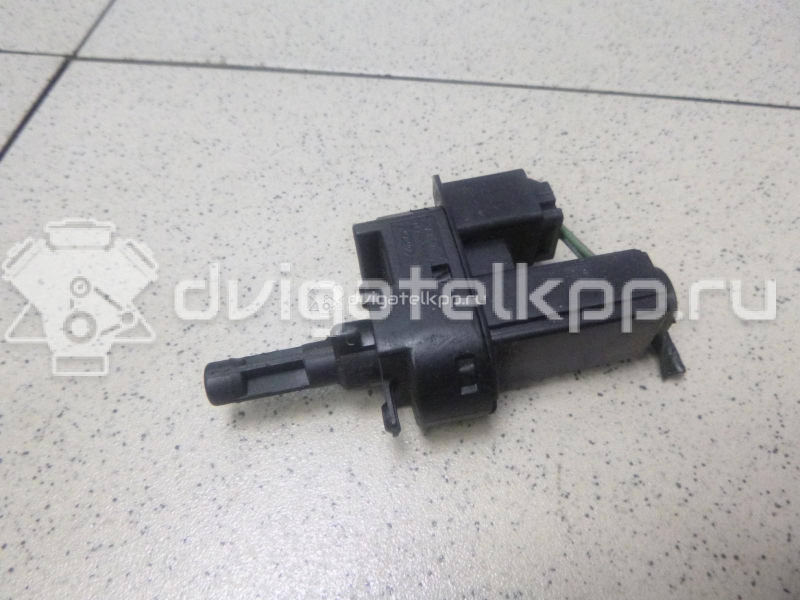 Фото Датчик педали сцепления  4M5T7C534AA для Ford Fiesta / Focus / Tourneo / C-Max / Galaxy {forloop.counter}}