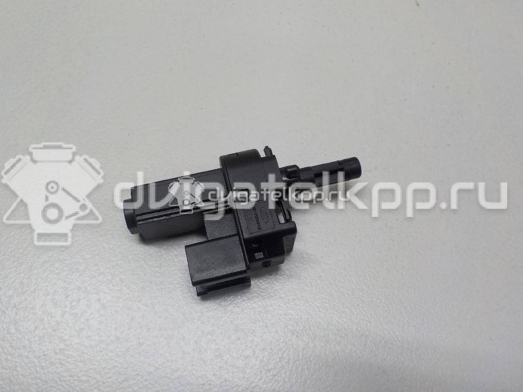 Фото Датчик педали сцепления  4M5T7C534AA для Ford Fiesta / Focus / Tourneo / C-Max / Galaxy {forloop.counter}}