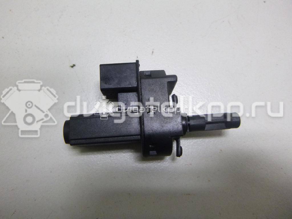 Фото Датчик педали сцепления  4M5T7C534AA для Ford Fiesta / Focus / Tourneo / C-Max / Galaxy {forloop.counter}}
