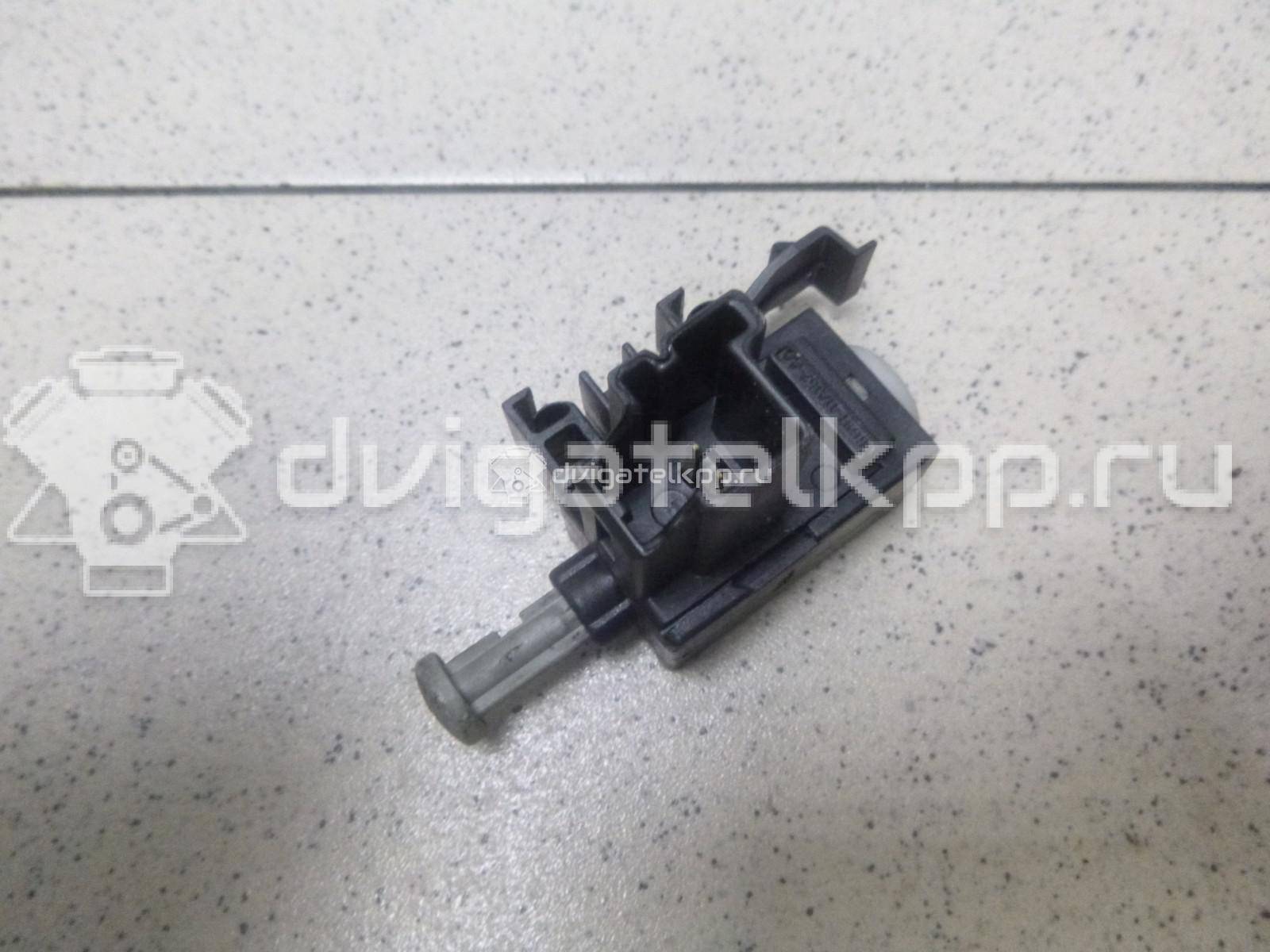 Фото Датчик педали сцепления  6G9T11A152AA для Ford Fiesta / Focus / Tourneo / C-Max / Galaxy {forloop.counter}}