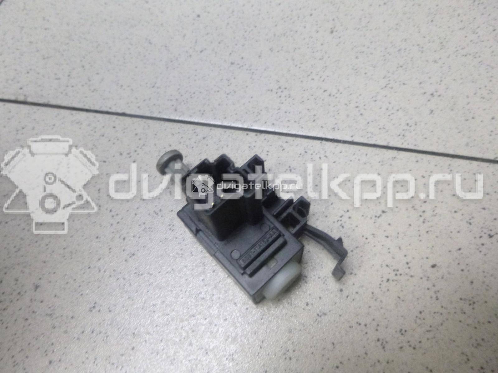 Фото Датчик педали сцепления  6G9T11A152AA для Ford Fiesta / Focus / Tourneo / C-Max / Galaxy {forloop.counter}}