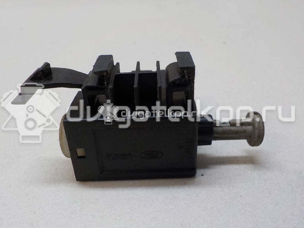 Фото Датчик педали сцепления  1439868 для Ford Fiesta / Focus / Tourneo / C-Max / Galaxy {forloop.counter}}