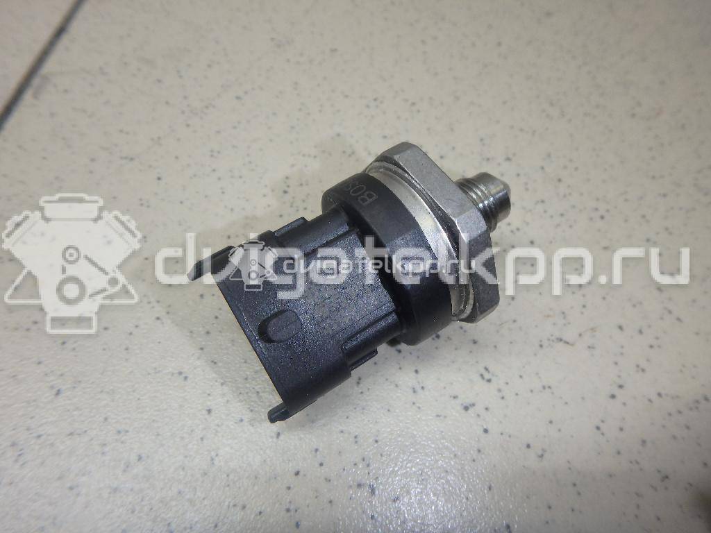 Фото Датчик давления топлива  1729436 для Ford Fiesta / Focus / Tourneo / C-Max / Galaxy {forloop.counter}}