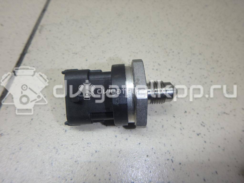 Фото Датчик давления топлива  1729436 для Ford Fiesta / Focus / Tourneo / C-Max / Galaxy {forloop.counter}}