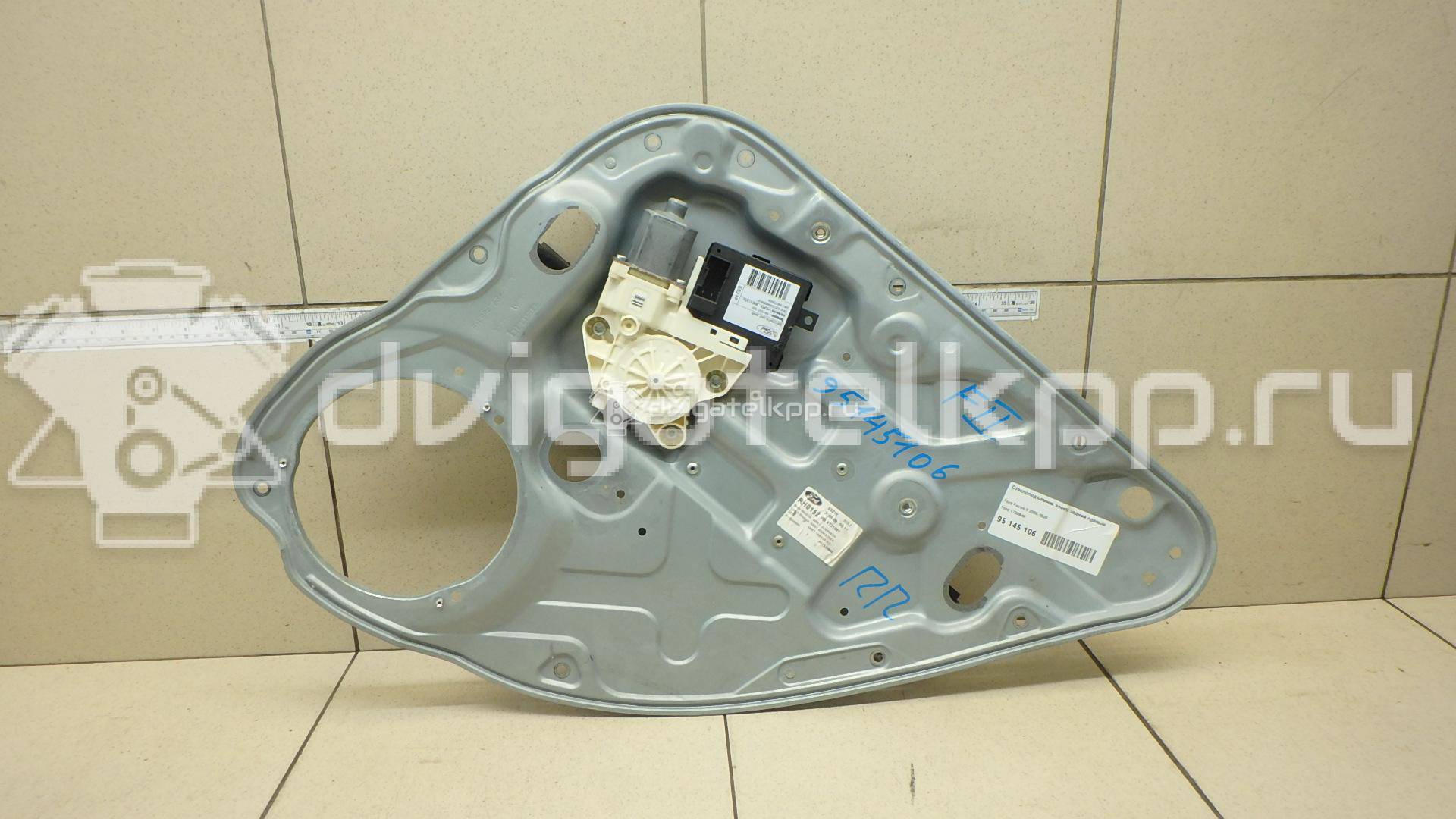 Фото Стеклоподъемник электр. задний правый  1738648 для Ford Focus / Kuga / C-Max / Grand {forloop.counter}}