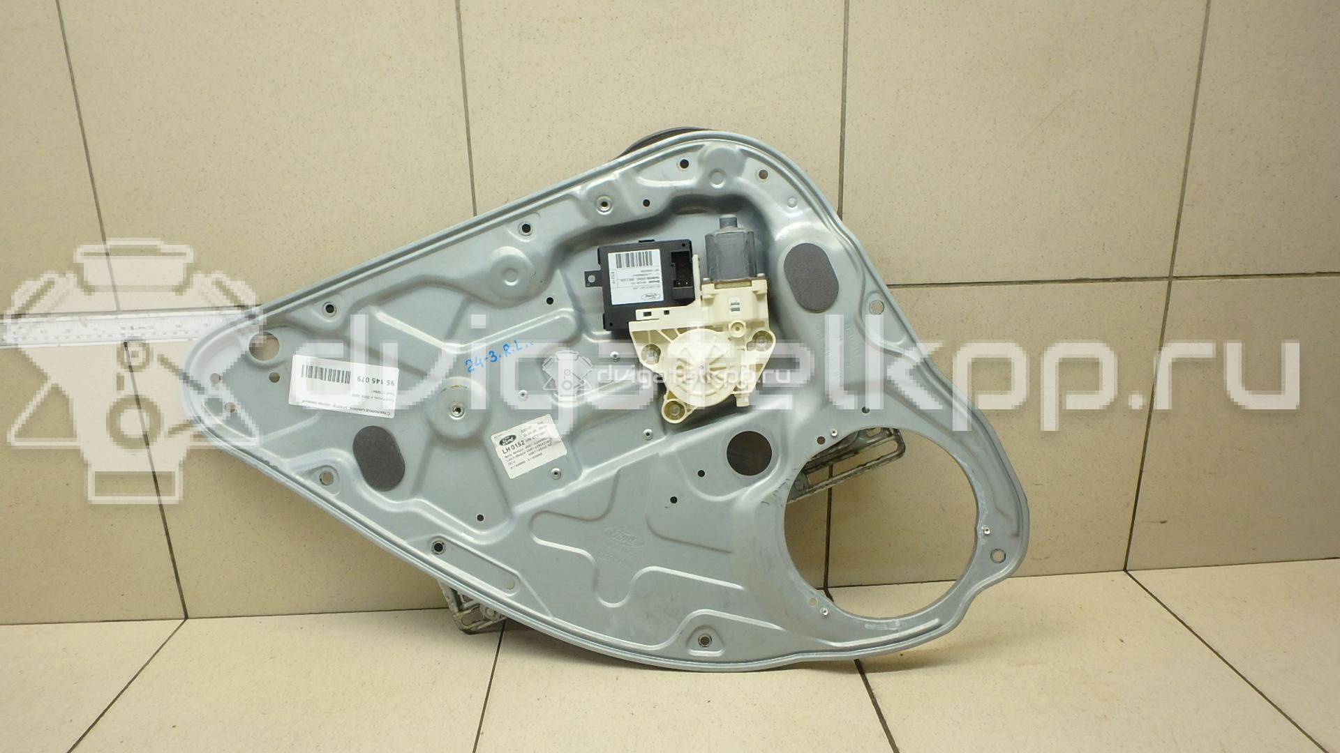Фото Стеклоподъемник электр. задний левый  1738647 для Ford Focus / Kuga / C-Max / Grand {forloop.counter}}