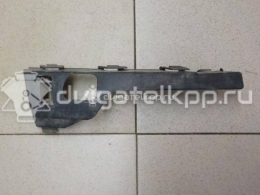 Фото Кронштейн переднего бампера правый  1335698 для Ford Focus {forloop.counter}}