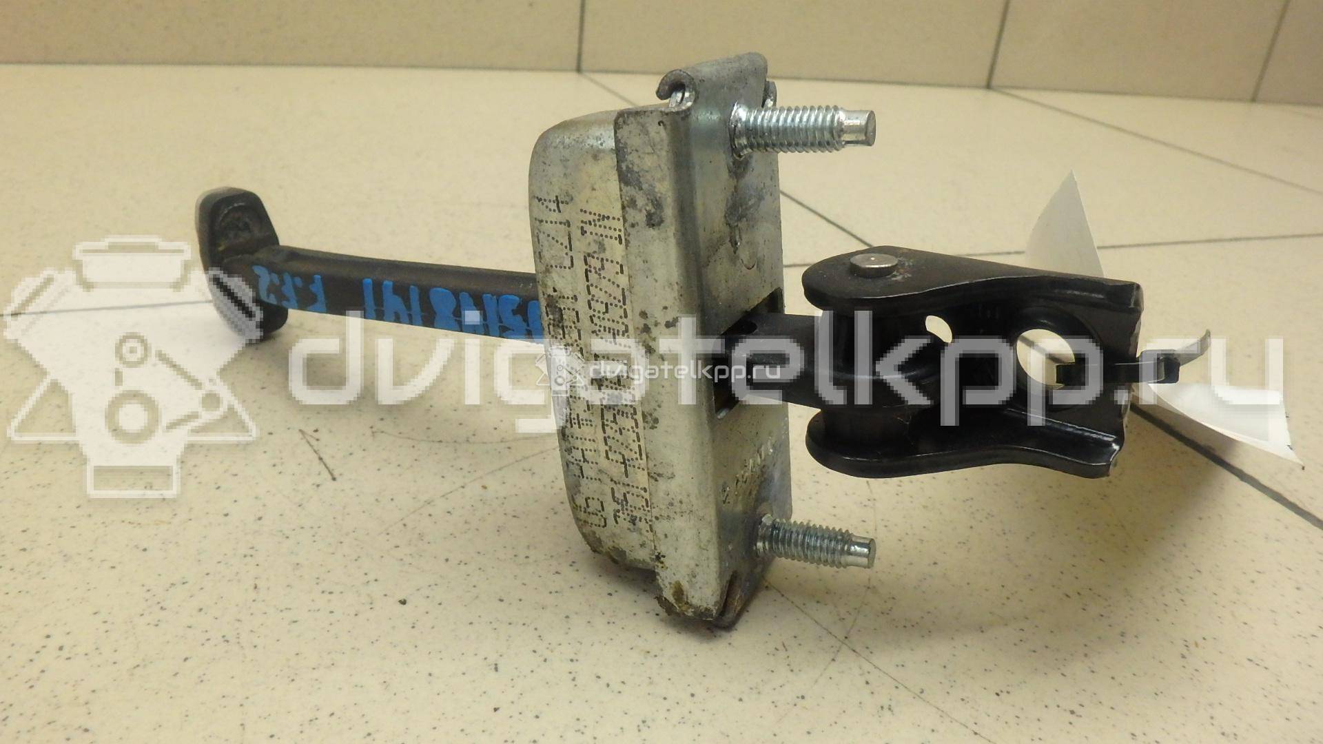 Фото Ограничитель двери  1641573 для Ford Focus / Kuga / C-Max {forloop.counter}}