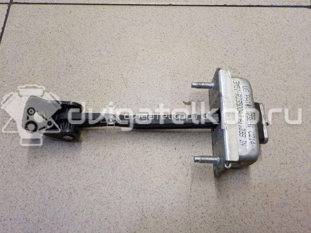 Фото Ограничитель двери  1641573 для Ford Focus / Kuga / C-Max {forloop.counter}}