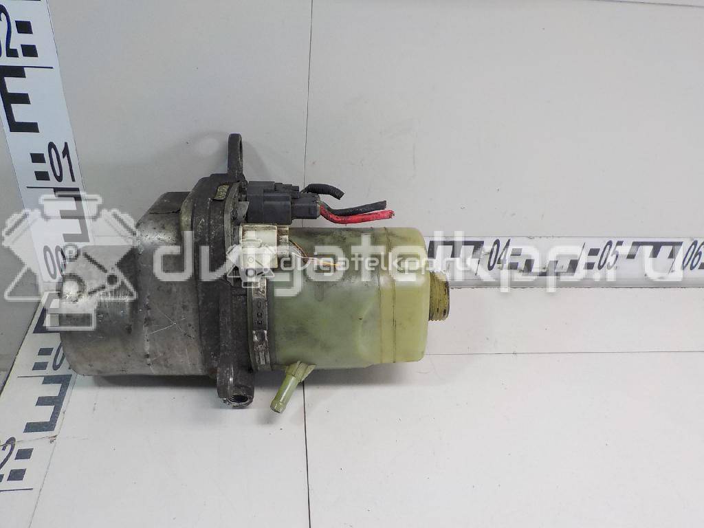 Фото Насос гидроусилителя  1743471 для Ford Fiesta / Focus / Kuga / C-Max {forloop.counter}}