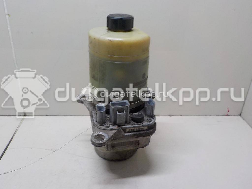 Фото Насос гидроусилителя  1743471 для Ford Fiesta / Focus / Kuga / C-Max {forloop.counter}}