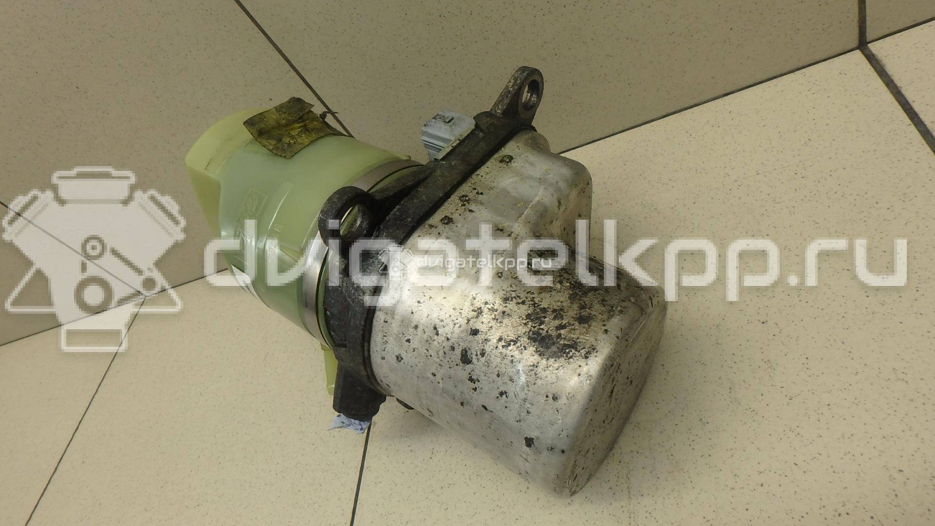 Фото Насос гидроусилителя  1743471 для Ford Fiesta / Focus / Kuga / C-Max {forloop.counter}}