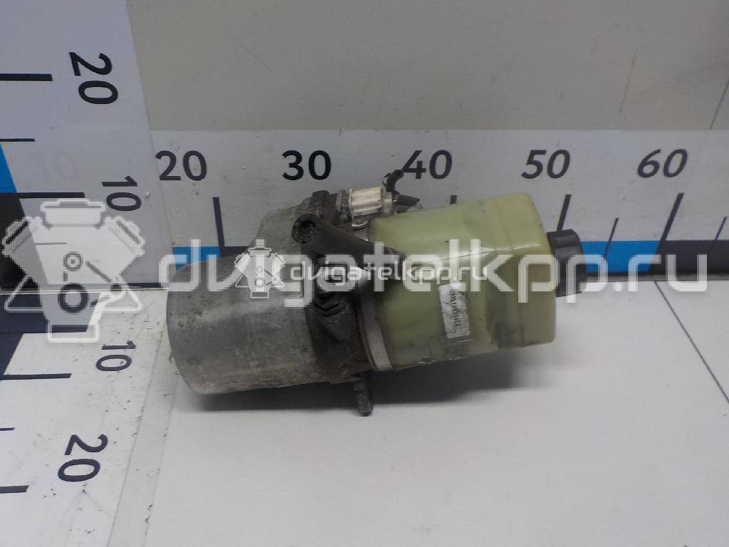 Фото Насос гидроусилителя  1743471 для Ford Fiesta / Focus / Kuga / C-Max {forloop.counter}}