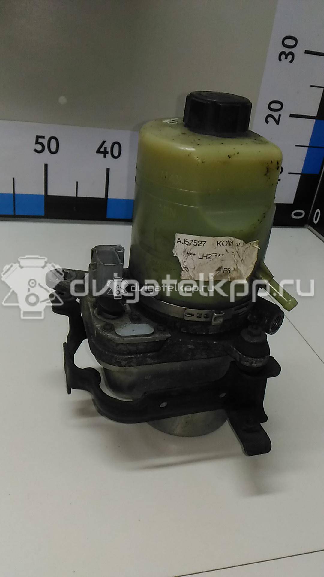 Фото Насос гидроусилителя  4M513K514DA для Ford Focus / Kuga / C-Max {forloop.counter}}