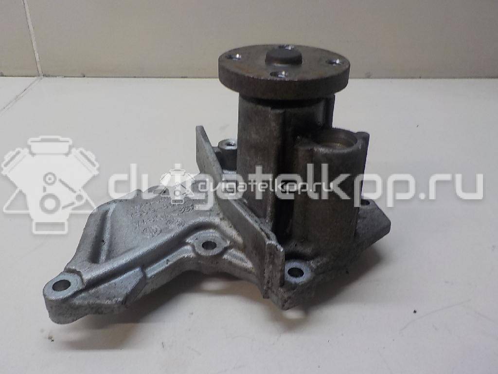 Фото Насос водяной (помпа)  1566239 для Ford Fiesta / Focus / Tourneo / C-Max / Ka {forloop.counter}}