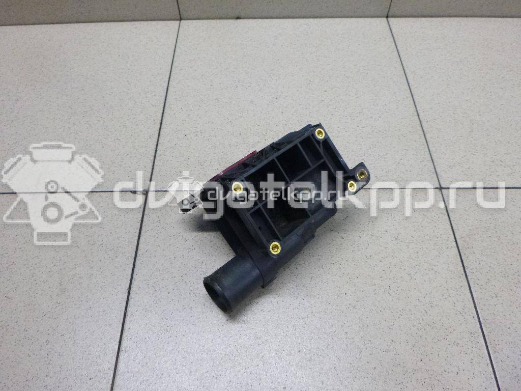 Фото Фланец двигателя системы охлаждения  1450955 для Ford Fiesta / Focus / Tourneo / C-Max / Galaxy {forloop.counter}}