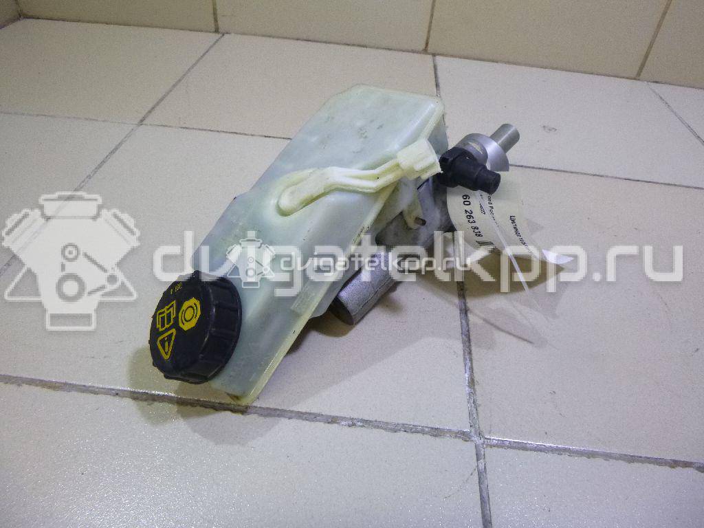Фото Цилиндр тормозной главный  1689827 для Ford Focus / Kuga / C-Max {forloop.counter}}