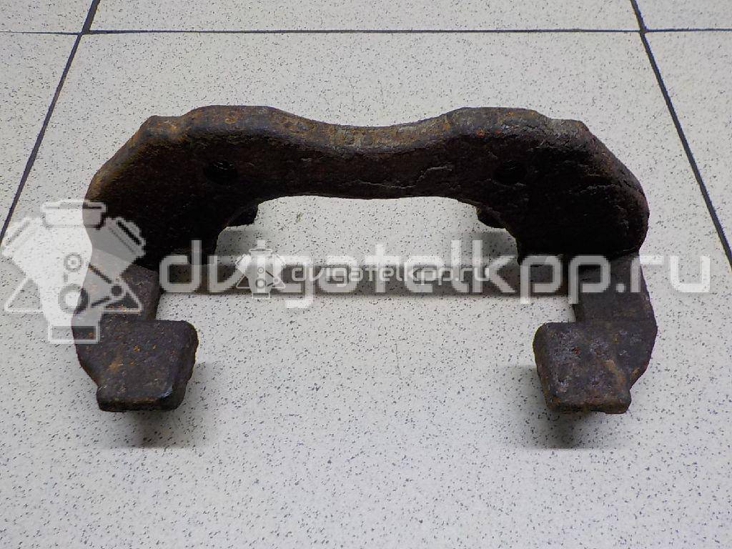 Фото Скоба суппорта переднего  1471710 для Ford Focus / C-Max {forloop.counter}}