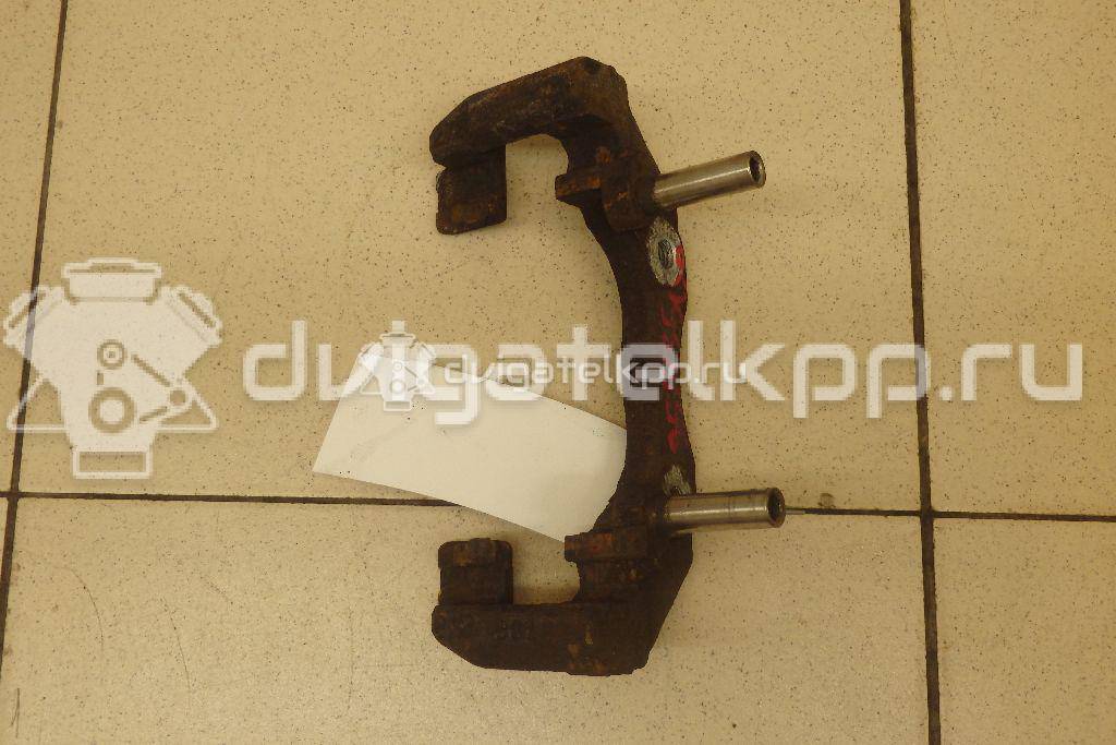 Фото Скоба суппорта переднего  1471710 для Ford Focus / C-Max {forloop.counter}}
