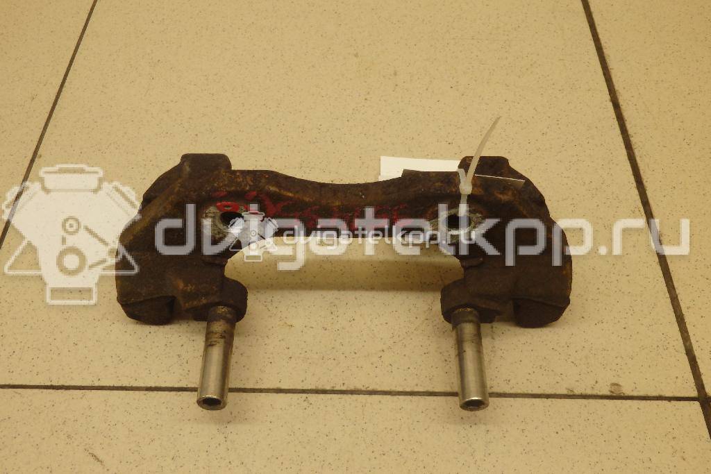 Фото Скоба суппорта переднего  1471710 для Ford Focus / C-Max {forloop.counter}}