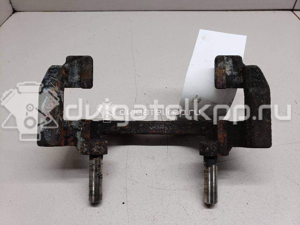 Фото Скоба суппорта переднего  1471710 для Ford Focus / C-Max {forloop.counter}}