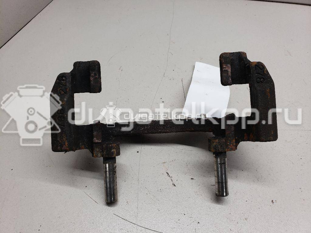 Фото Скоба суппорта переднего  1471710 для Ford Focus / C-Max {forloop.counter}}