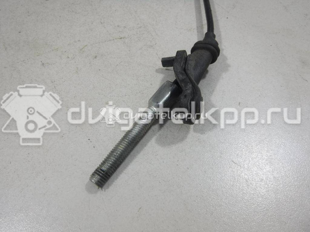 Фото Трос стояночного тормоза центральный  1676740 для Ford Focus / C-Max / Grand {forloop.counter}}