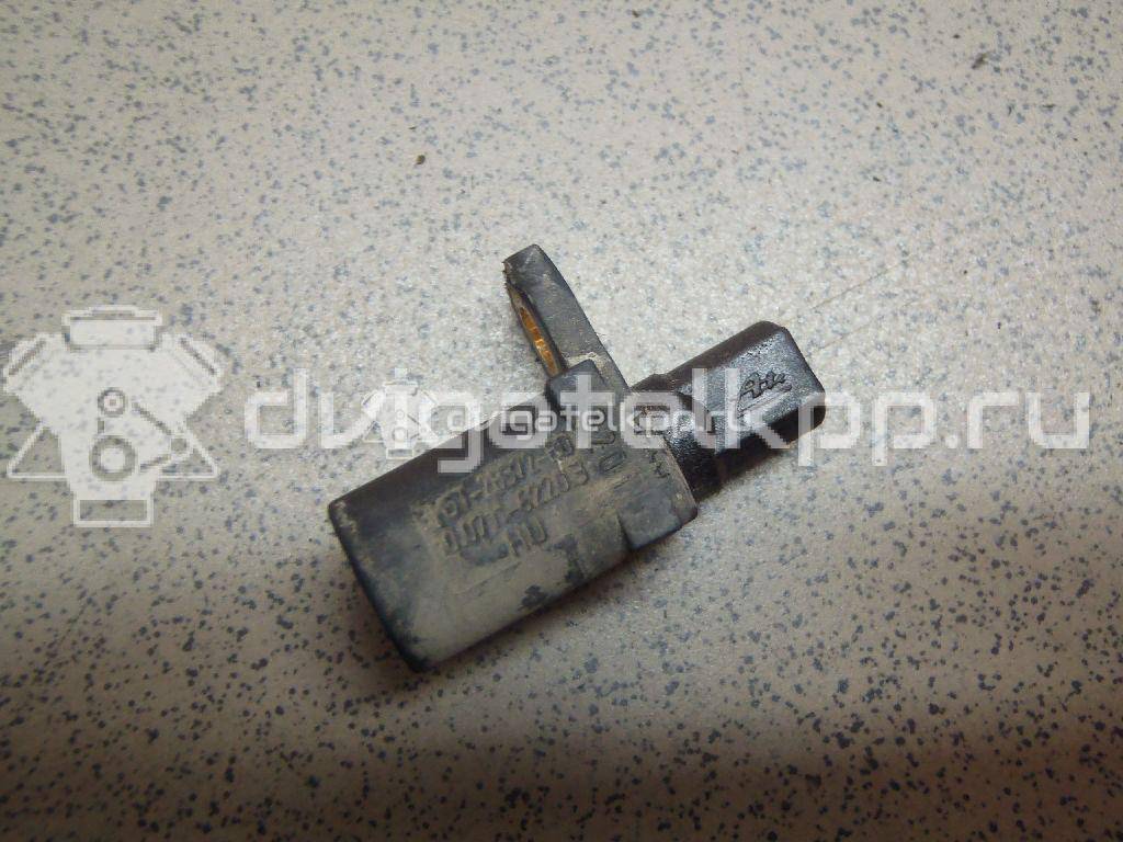 Фото Датчик ABS задний  1225843 для Ford Fiesta / Focus / Tourneo / C-Max / Galaxy {forloop.counter}}