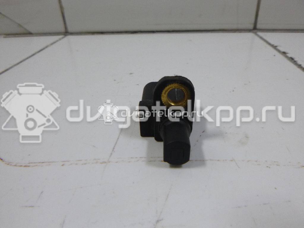 Фото Датчик ABS задний  1481190 для Ford Fiesta / Focus / Tourneo / C-Max / Galaxy {forloop.counter}}