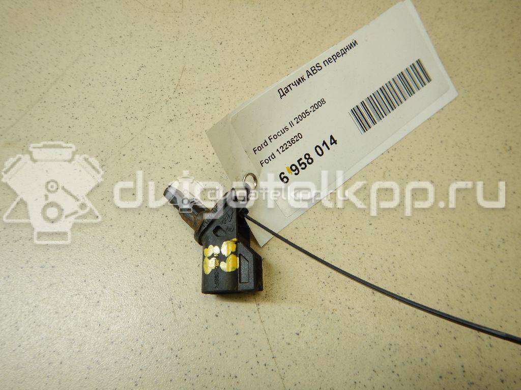 Фото Датчик ABS передний  1223620 для Ford Fiesta / Focus / Tourneo / C-Max / Galaxy {forloop.counter}}