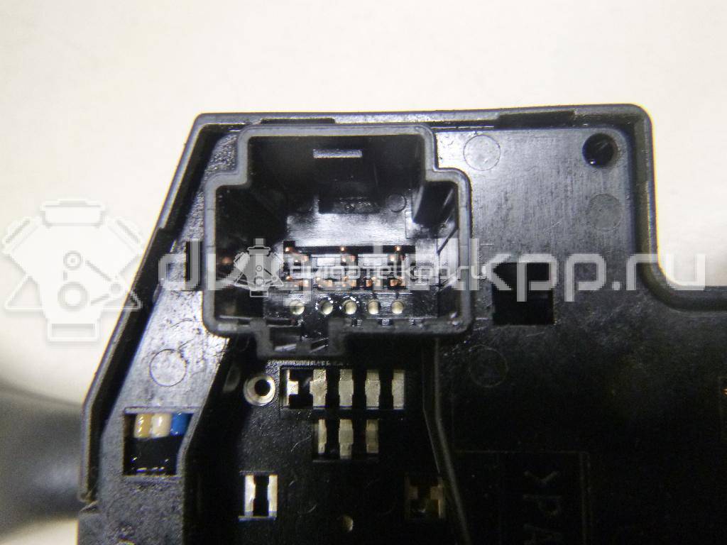 Фото Переключатель поворотов подрулевой  1362588 для Ford Focus {forloop.counter}}