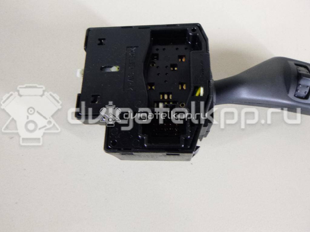 Фото Переключатель поворотов подрулевой  1362588 для Ford Focus {forloop.counter}}