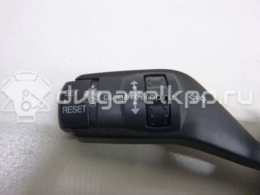 Фото Переключатель поворотов подрулевой  1362588 для Ford Focus {forloop.counter}}