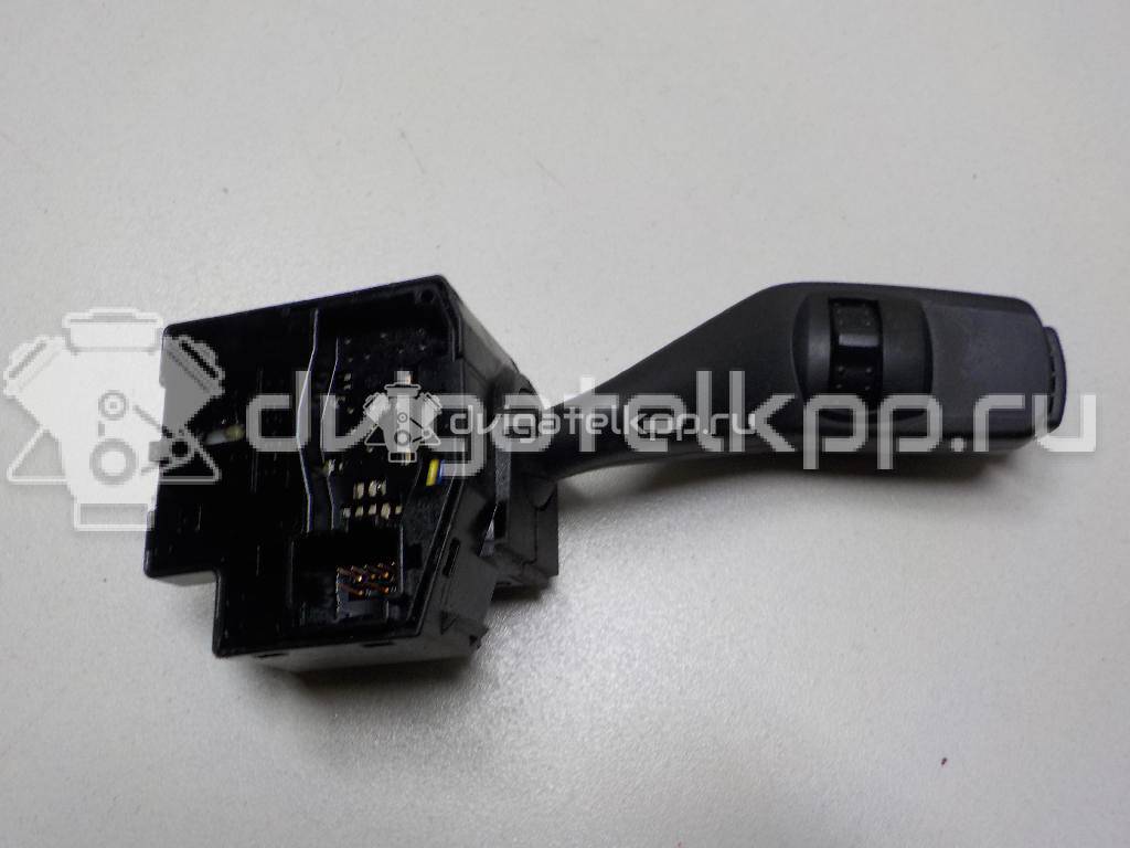 Фото Переключатель поворотов подрулевой  1362588 для Ford Focus {forloop.counter}}