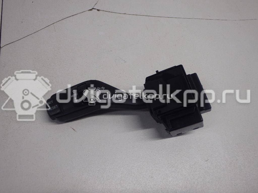 Фото Переключатель поворотов подрулевой  1362588 для Ford Focus {forloop.counter}}