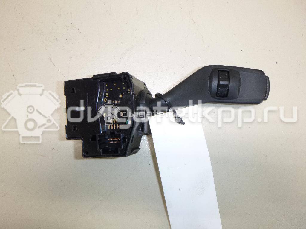 Фото Переключатель поворотов подрулевой  1362588 для Ford Focus {forloop.counter}}
