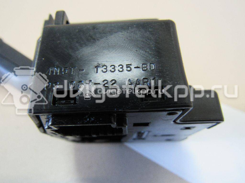 Фото Переключатель поворотов подрулевой  1362588 для Ford Focus {forloop.counter}}