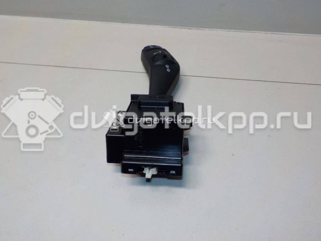 Фото Переключатель поворотов подрулевой  1362588 для Ford Focus {forloop.counter}}