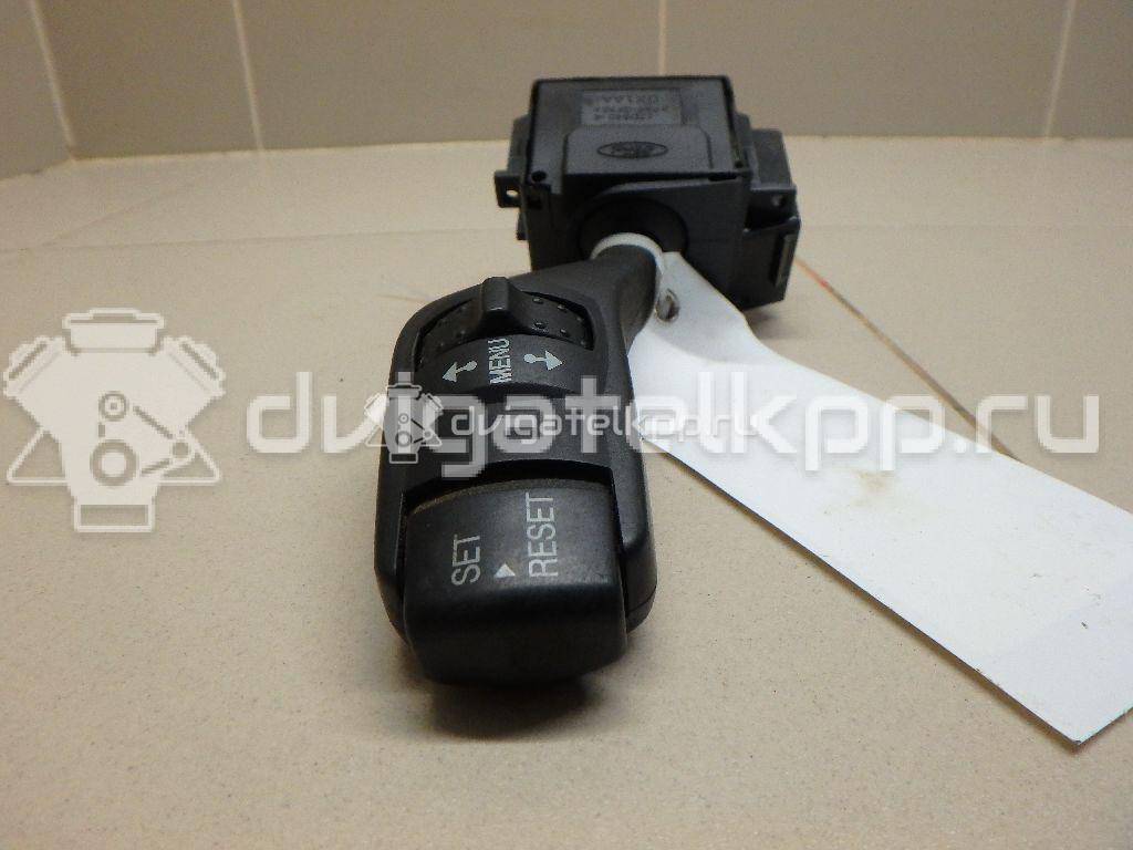 Фото Переключатель поворотов подрулевой  1362588 для Ford Focus {forloop.counter}}