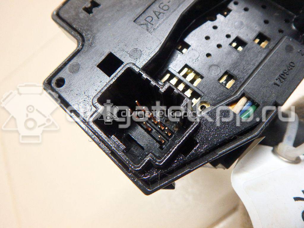 Фото Переключатель поворотов подрулевой  1362588 для Ford Focus {forloop.counter}}