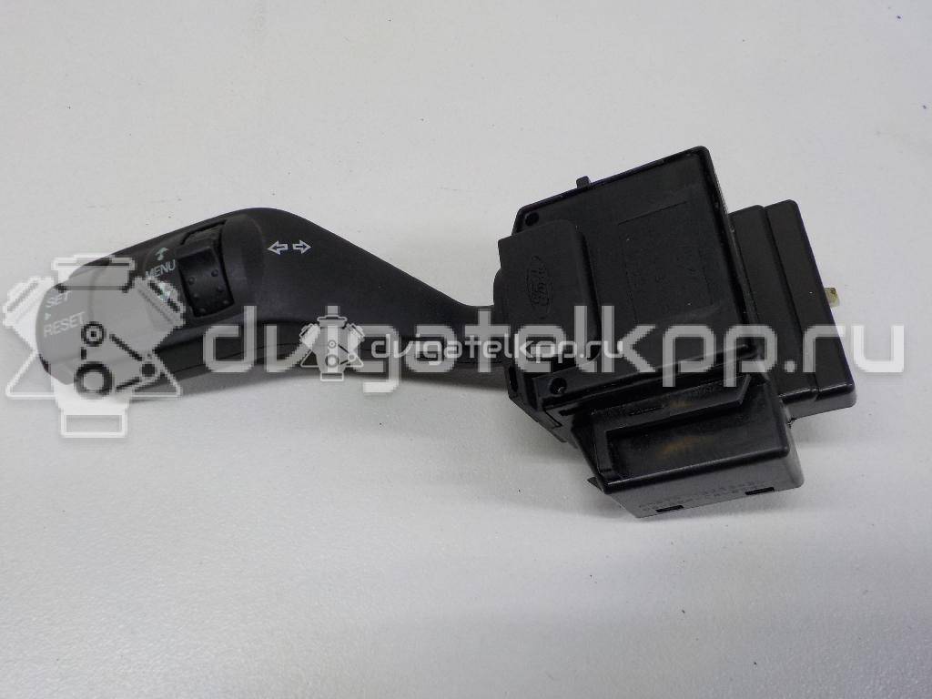 Фото Переключатель поворотов подрулевой  1362588 для Ford Focus {forloop.counter}}
