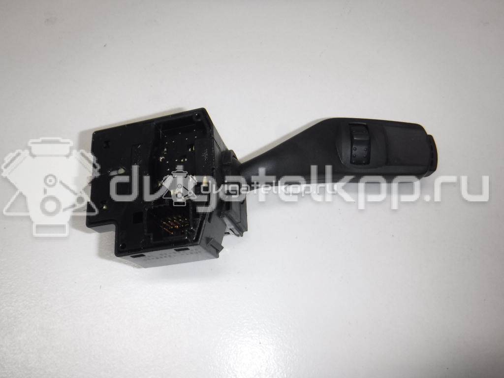 Фото Переключатель поворотов подрулевой  1362588 для Ford Focus {forloop.counter}}